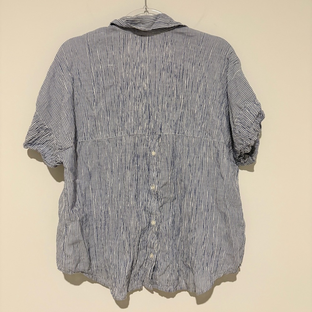 Crown & Ivy Popover Fit Lightweight Shirt Crinkle Buttons Down Back blue medium - Picture 2 of 4